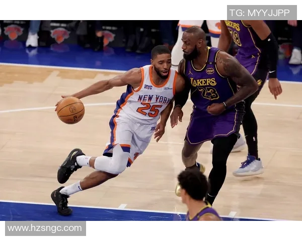 特人对阵尼克斯的精彩对决揭示了NBA季后赛的激烈竞争与球队实力的较量 特人对阵尼克斯的精彩对决揭示了NBA季后赛的激烈竞争与球队实力的较量