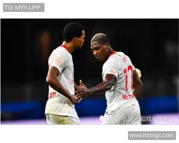 苏宁与深圳比赛裁判判罚争议引发热议球迷反应不一 苏宁与深圳比赛裁判判罚争议引发热议球迷反应不一