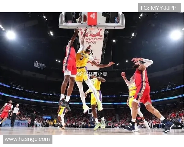 小琼斯精彩扣篮对决猛龙队展现惊人弹跳与技巧的巅峰时刻