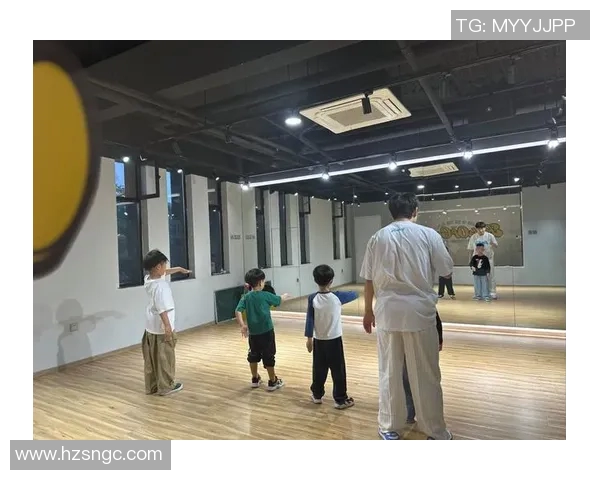 重庆街舞队与广州街舞队赛后复盘分析个人能力的对比与启示